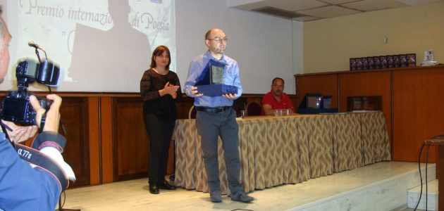 Poetul italian Luca Cipolla premiat la Latina pentru o creație poetică în limba română Poetul italian Luca Cipolla premiat la Latina pentru o creație poetică în limba română