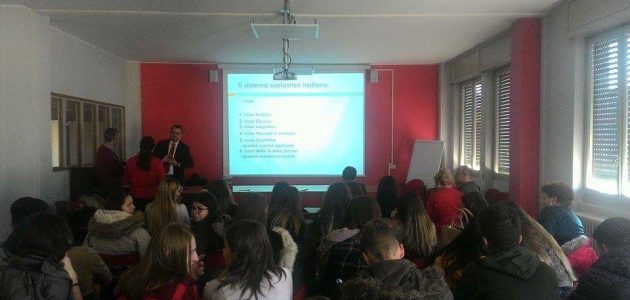 Schimb de experiență între elevii din Alba Iulia și Milano Schimb de experiență între elevii din Alba Iulia și Milano