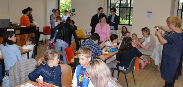 La Milano atelier de încondeirere a ouălor de Sf. Paști si de realizare a icoanelor pe sticlă La Milano atelier de încondeirere a ouălor de Sf. Paști si de realizare a icoanelor pe sticlă