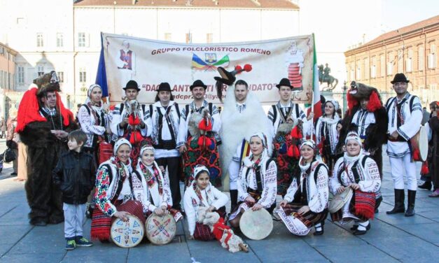 Milano: 22 febbraio 2015. Gruppo folkloristico romeno “De la bătrâni cetire”