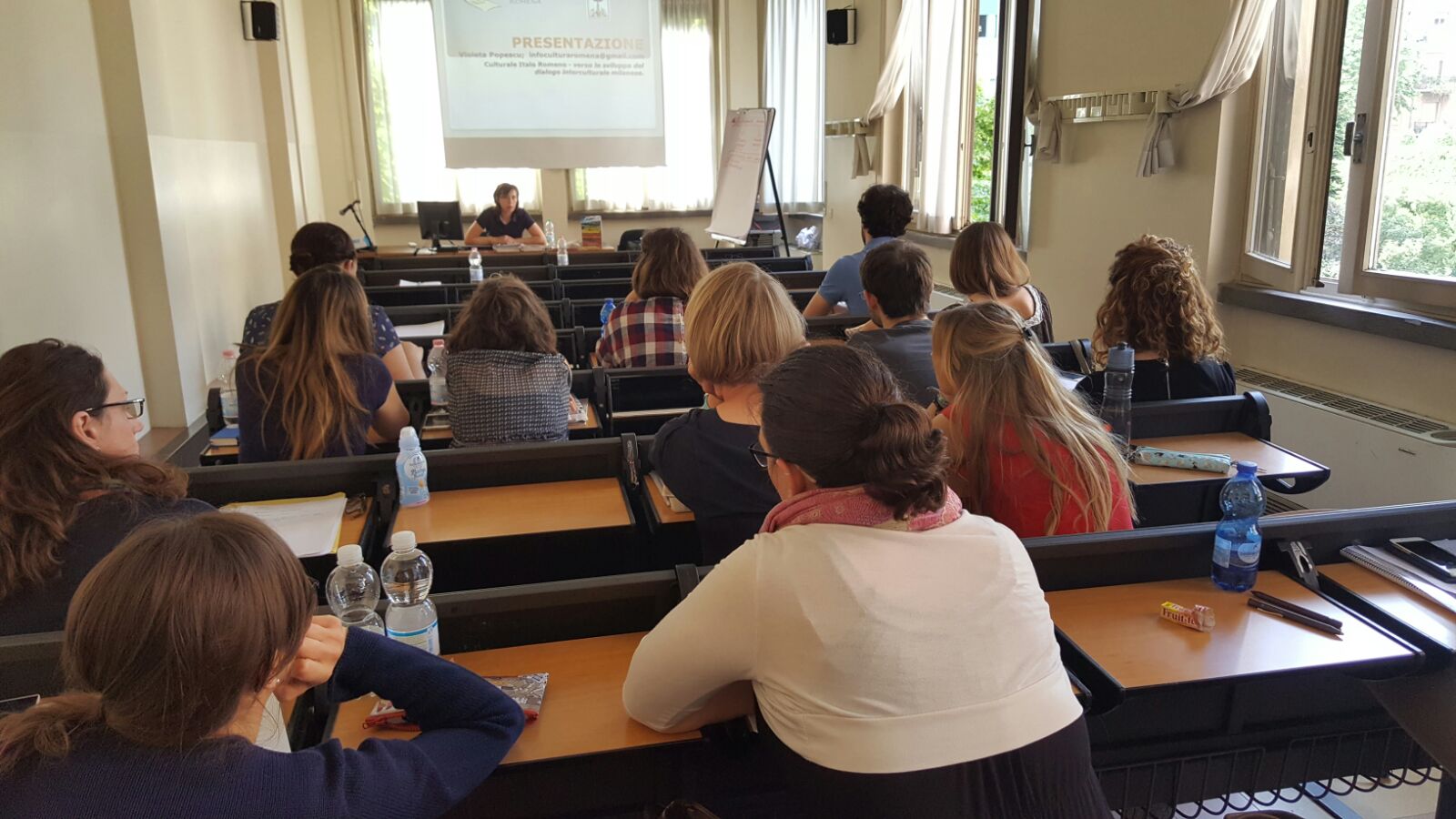 Violeta POPESCU: Seminarul “Românii în Italia. Identitate culturală și integrare”  la Universitatea Sacro Cuore Milano